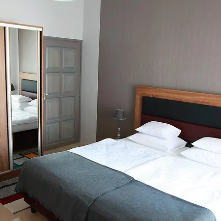 Portre Apartment