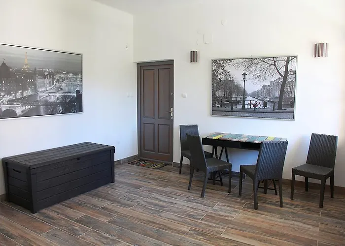 Portre Apartment *